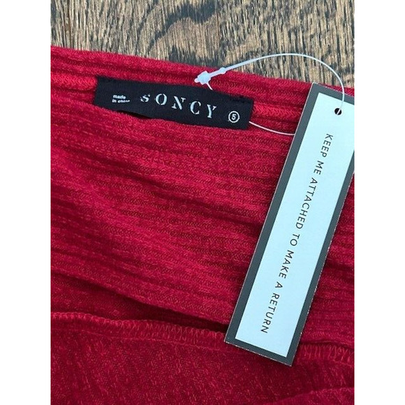 Soncy Crop Top Long Sleeves One Shoulder Cut Out Ribbed Knit Red Size 5 (28) NWT - Picture 3 of 6